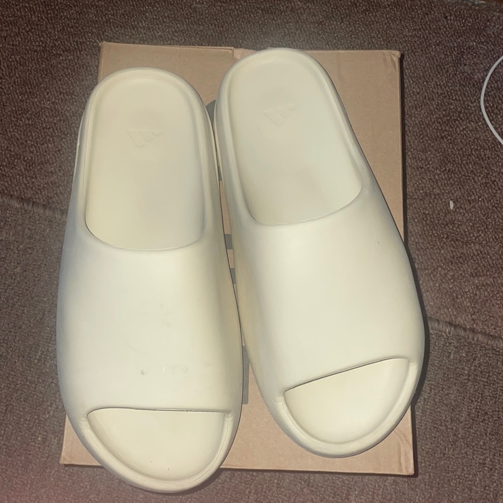 Yeezy slide bone